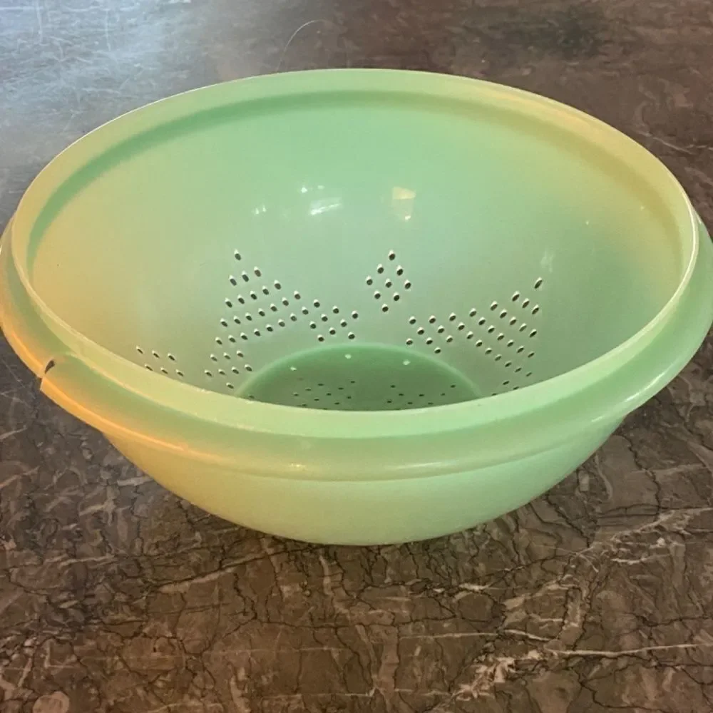 Vintage Tupperware Green Footed Colander Strainer